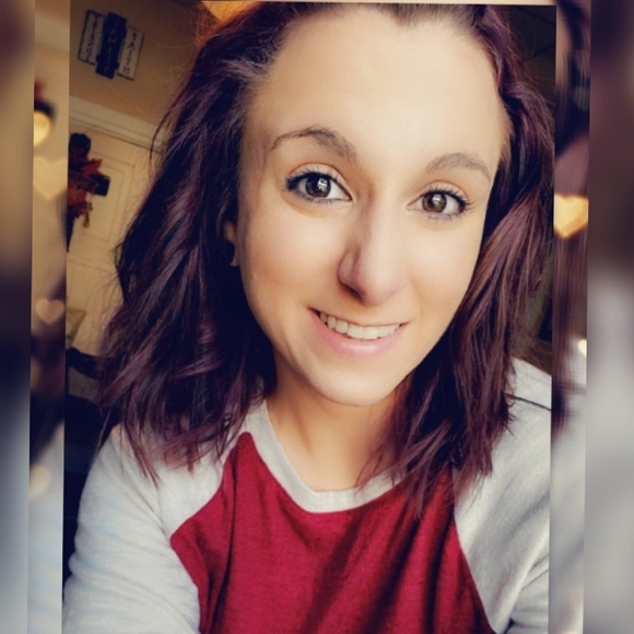 Meet your Posher, Elena - Picture 1 of 1